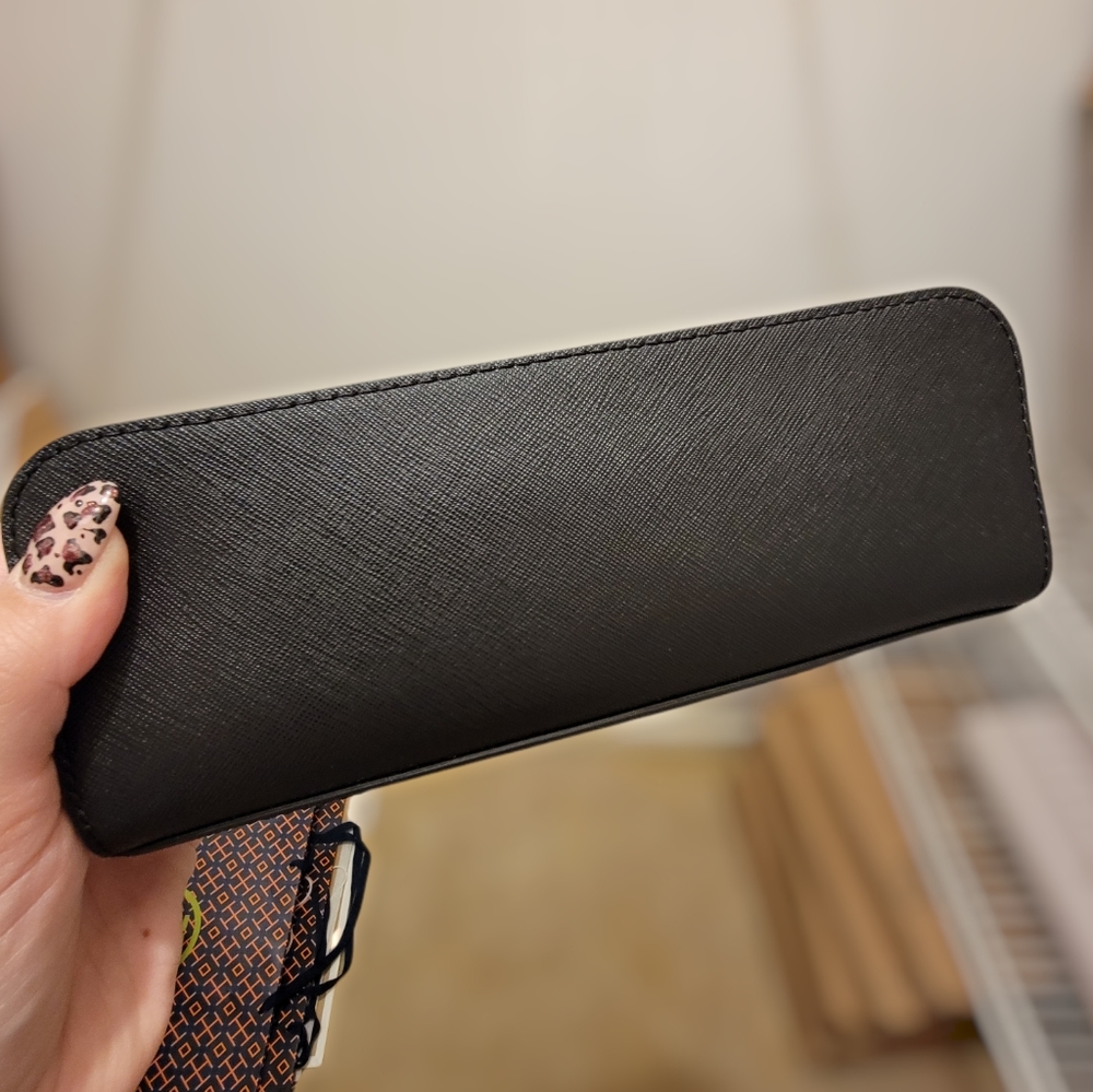 ⚠️LAST 1⚠️ Michael Kors Pencil Case Black - Picture 2 of 3
